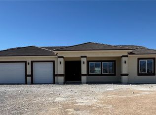 2110 S Manzanita Dr, Pahrump, NV 89048