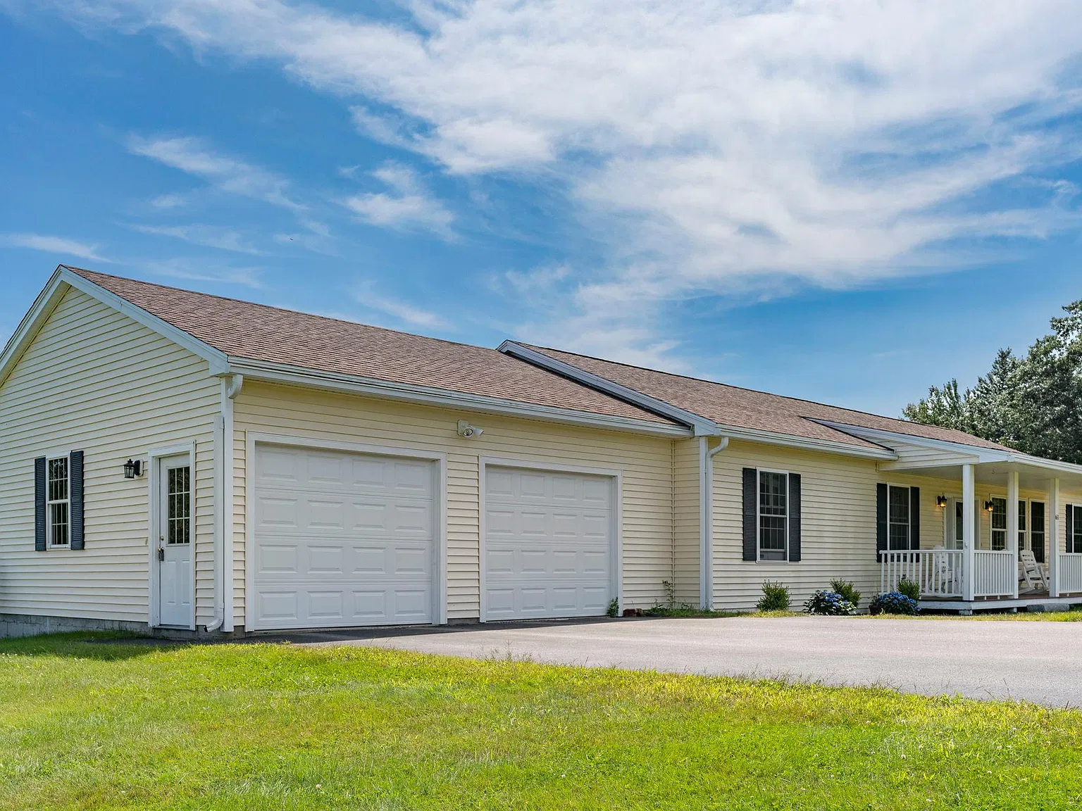 3 bed, 1824 sqft, $3,400 — Photo 3
