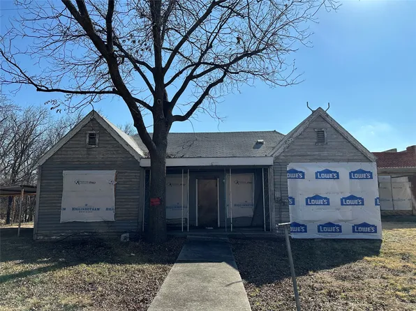 111 W Mesquite St, Coleman, TX 76834