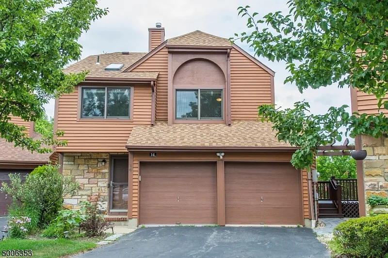 14 Homestead Way photo 1