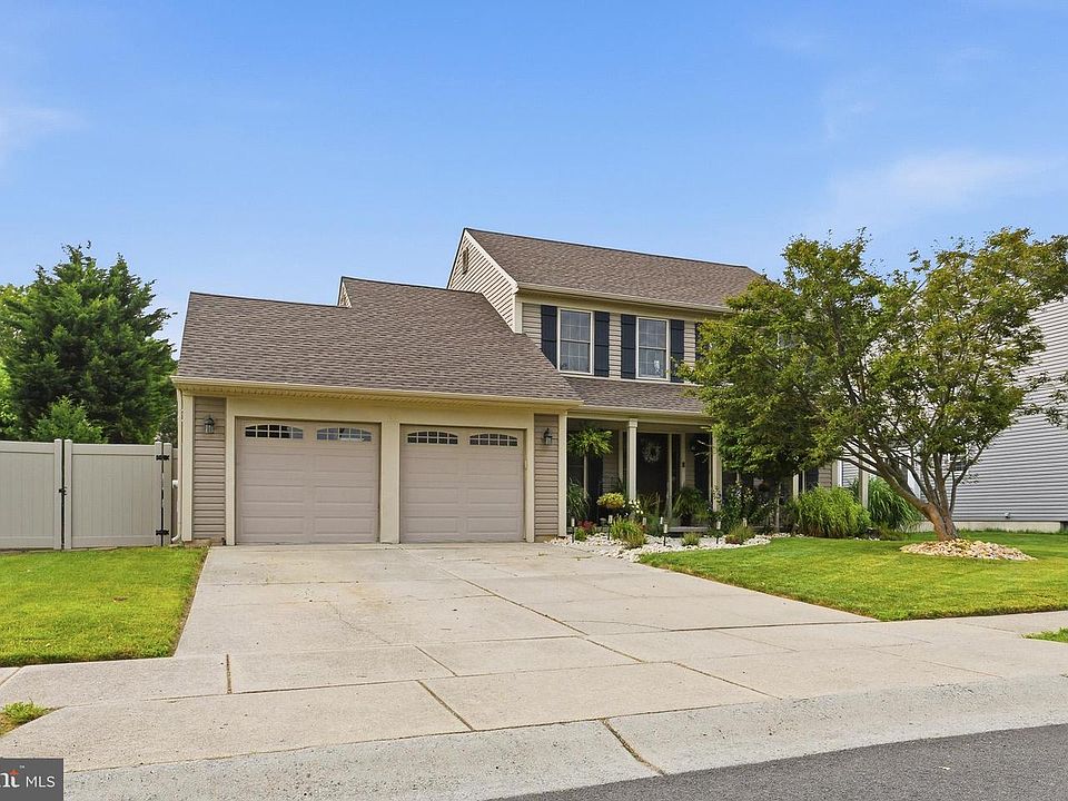 1st image of 10 Wildfields Ct
