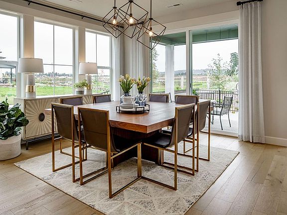 The Forestcrest - Dining Room
