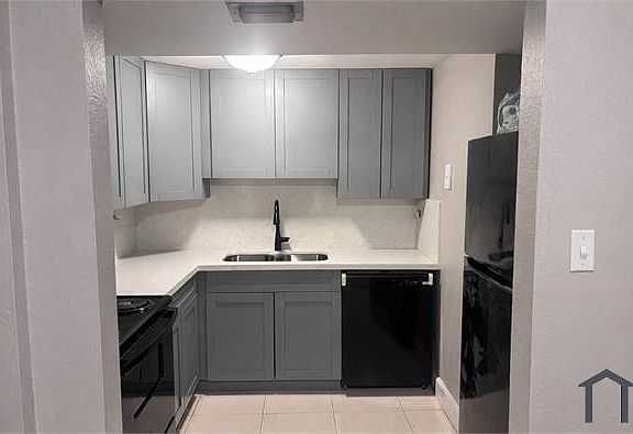 5th image of 1720 NW North River Dr APT 410