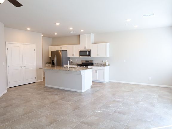2nd image of 5253 Acadia Leaf St