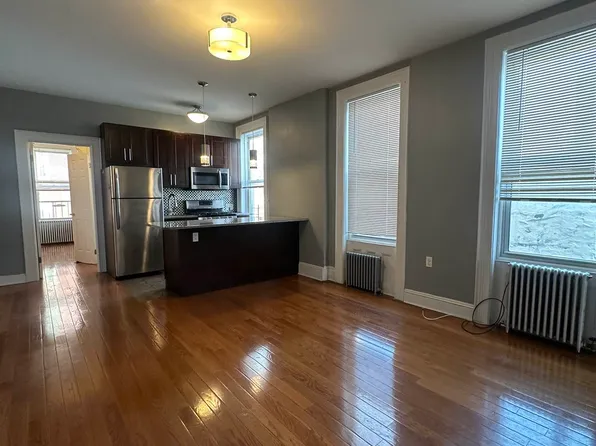 5913 Bleecker Street 3R image 1 of 26