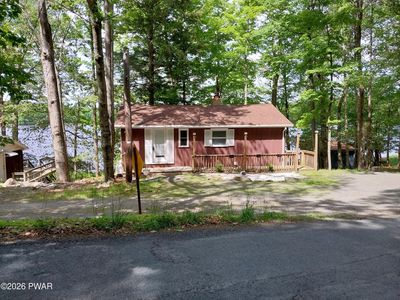 221 W Shore Dr, Hawley, PA, 18428