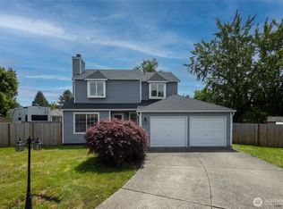 908 Baysinger Pl, Enumclaw, WA 98022
