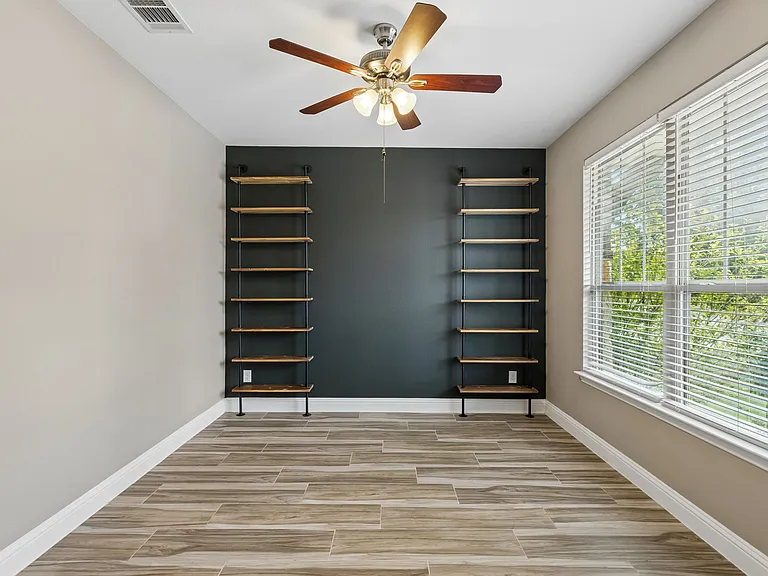 15424 Bluffdale Dr — Photo 3