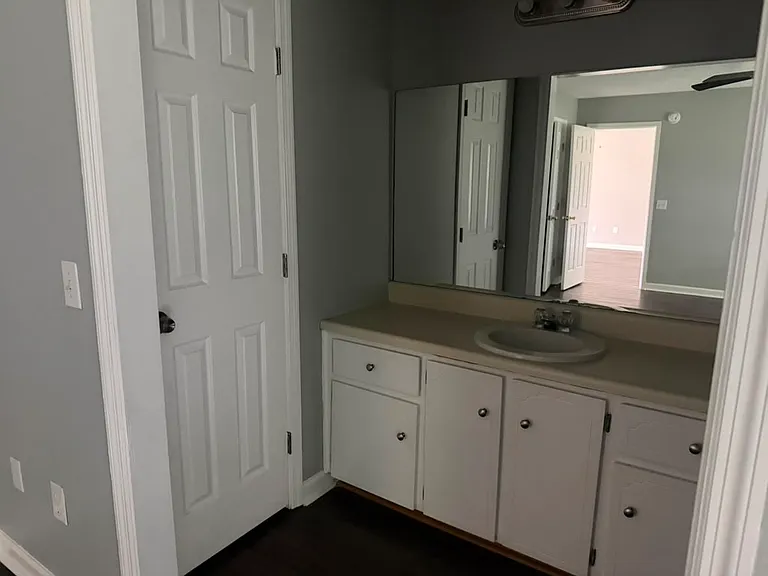 721 Kadi Ln — Photo 8