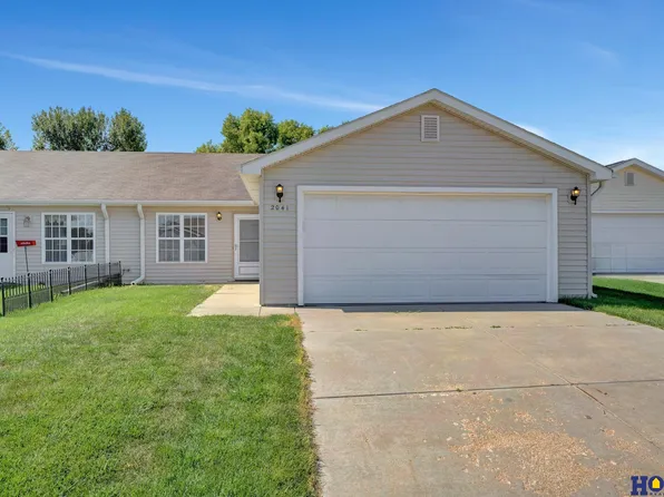 2041 Spring Meadow Ct, Lincoln, NE 68521