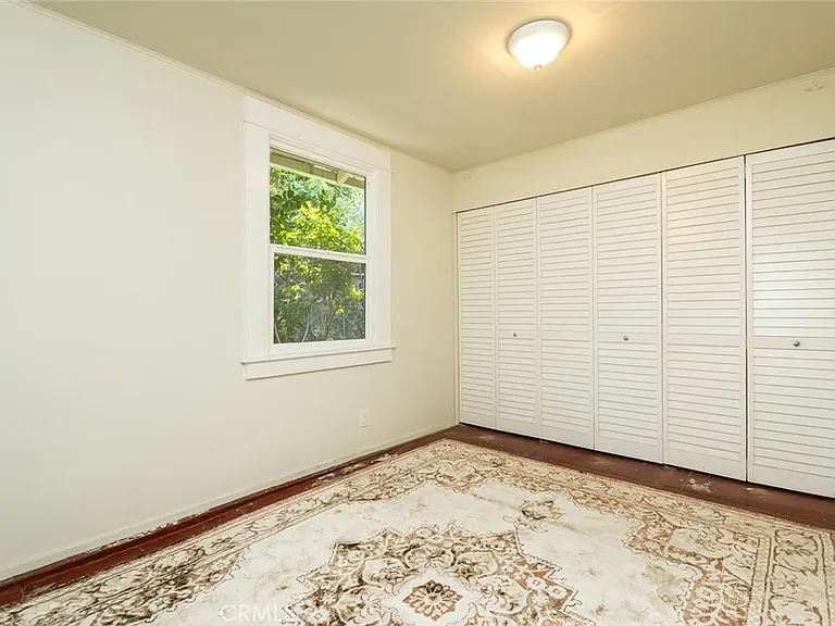 316 W Kenneth Rd — Photo 14