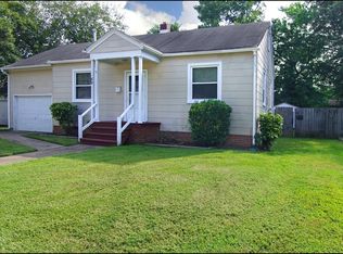 69 Cavalier Rd, Hampton, VA 23669