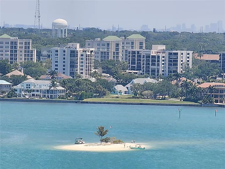 1401 Gulf Blvd #215 — Photo 34