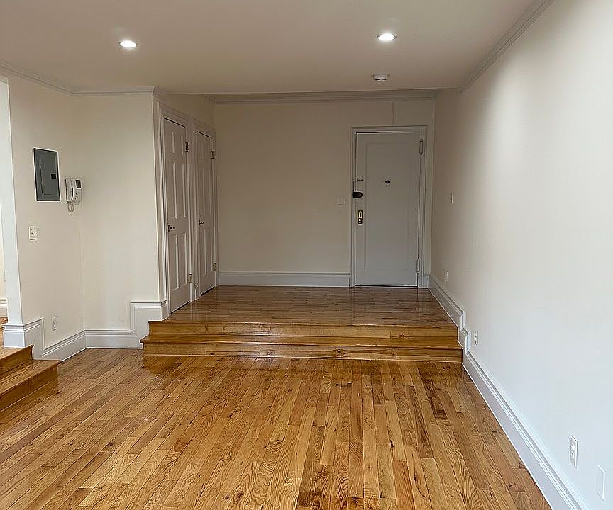 2nd image of 310 E 74th St #5Z