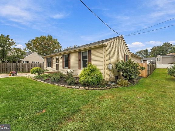 5th image of 804 Old Harmony Rd