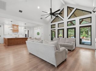 1967 Little John St, Montgomery, TX 77316