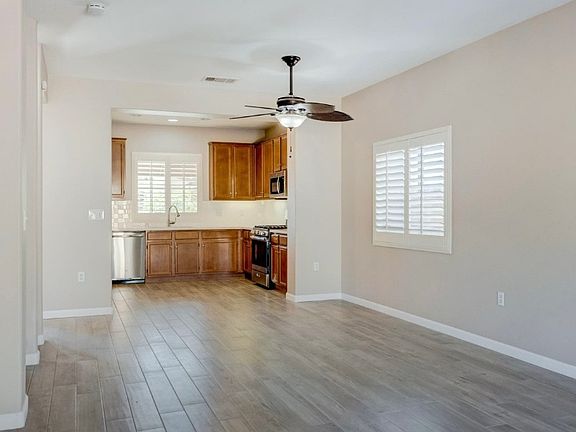 3rd image of 74544 King Fisher Cir