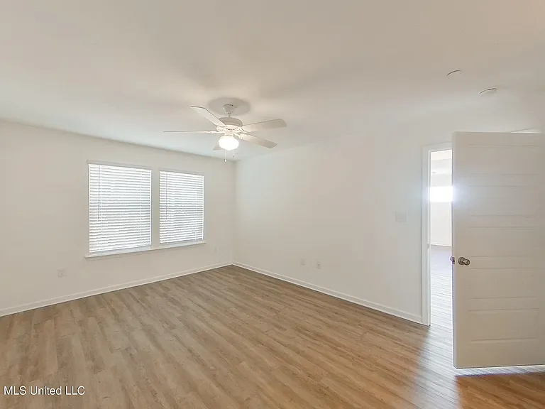11405 Camden Court Cir — Photo 18