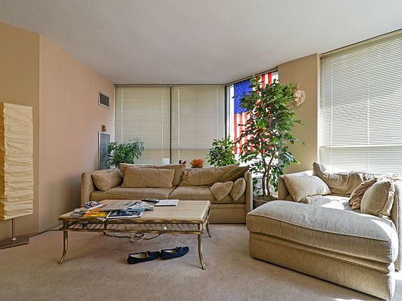 3rd image of 405 N Wabash Ave Unit 1111