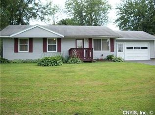 117 Christopher Dr, Baldwinsville, NY 13027