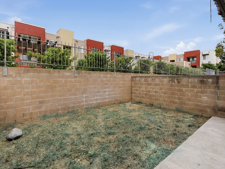 University Crest Apartments - Near UCR — Photo 57