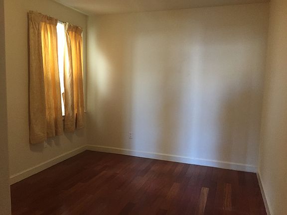 5th image of 139 Girard St #139B