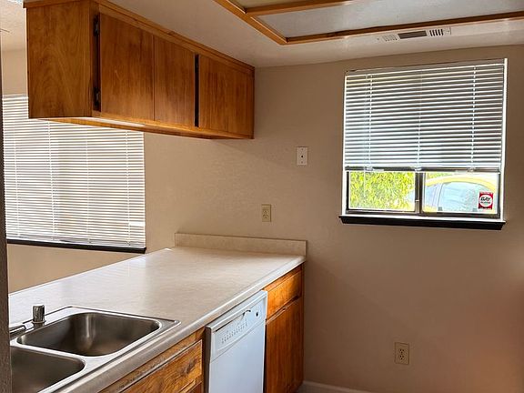 4th image of 1255 Burton Ct #1