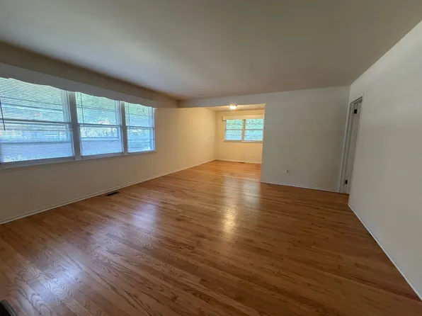 1312 Ridge Rd, Raleigh, NC 27607