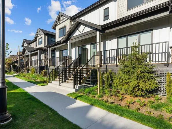 6828 208a St #18, Langley, BC V2Y 0M3