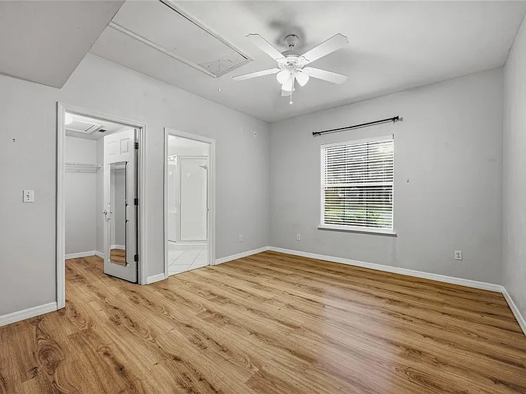 350 NW 50th Blvd #350 — Photo 15