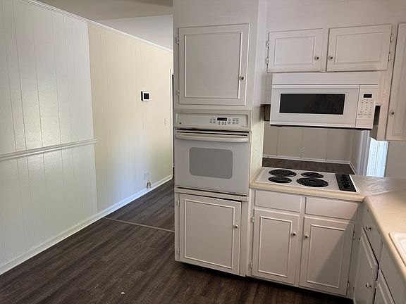 4th image of 3815 2nd Ave