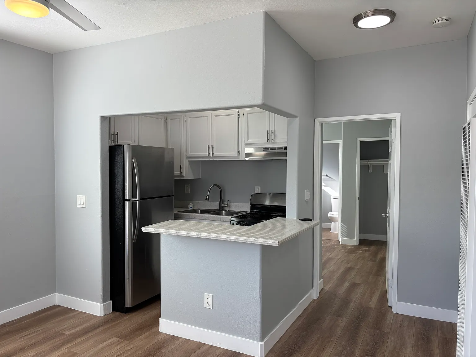 1 bed, 512 sqft, $1,595 — Photo 2