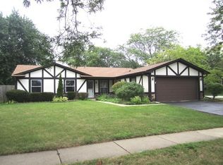 1255 Cumberland Rd, Aurora, IL 60504