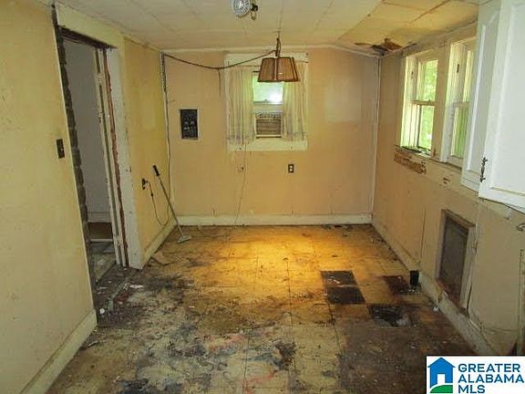 2nd image of 228 Kyser Ave