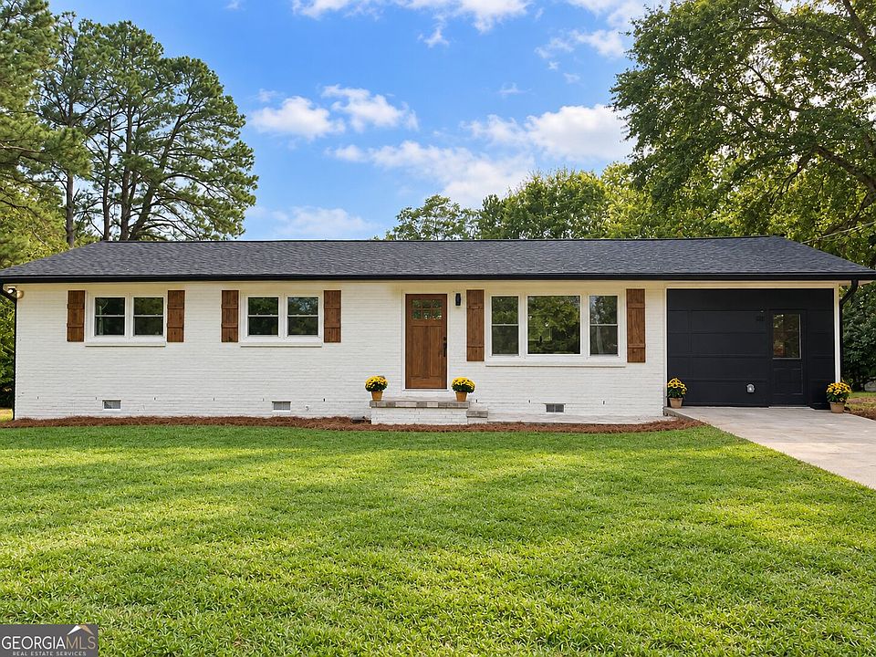 1st image of 631 W Hightower Trl