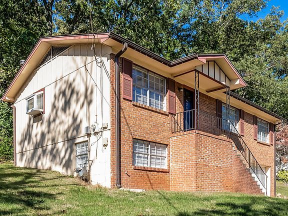 4th image of 5260 Baggett Dr