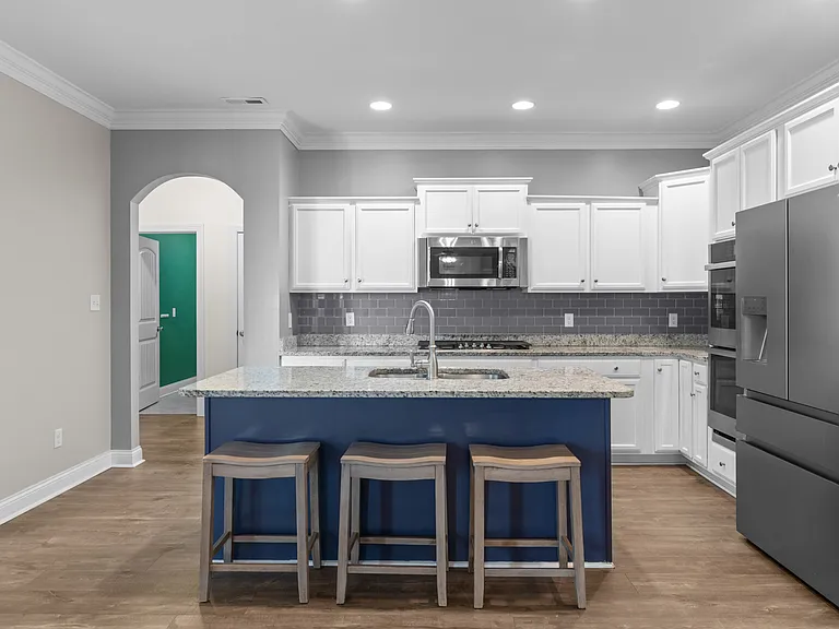 606 Prospect Way — Photo 3