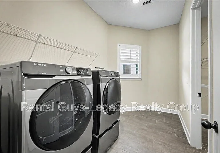813 Crosswater Lake Dr — Photo 17