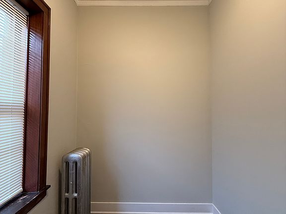 4th image of 250 Lake St APT 2E