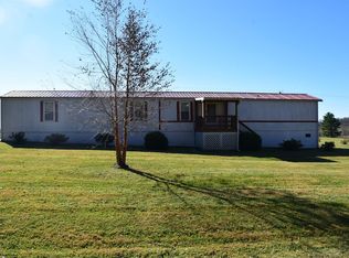 2096 Pilot View Rd, Hillsville, VA 24343