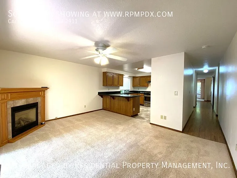 7950 SW 135th Ave — Photo 16