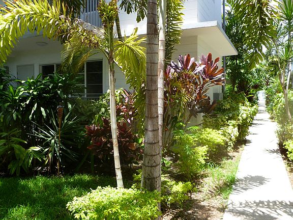5th image of 850 Meridian Ave APT 12