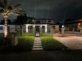 525 SW 79th Ct, Miami, FL 33144
