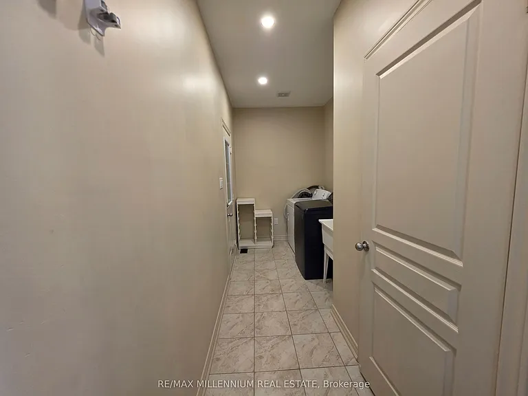 253 Easts Corners Blvd S — Photo 15