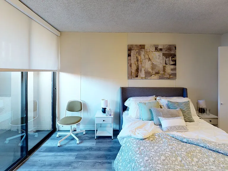 5th Street Apartments — Photo 13
