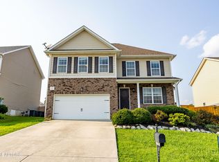 1821 Point Wood Dr, Knoxville, TN 37920
