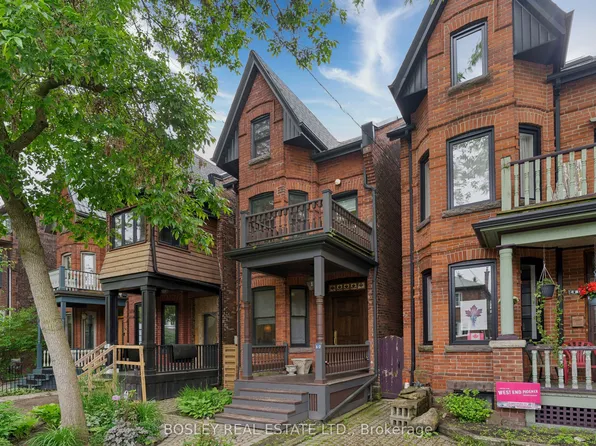 40 Fuller Ave, Toronto, ON M6R 2C3