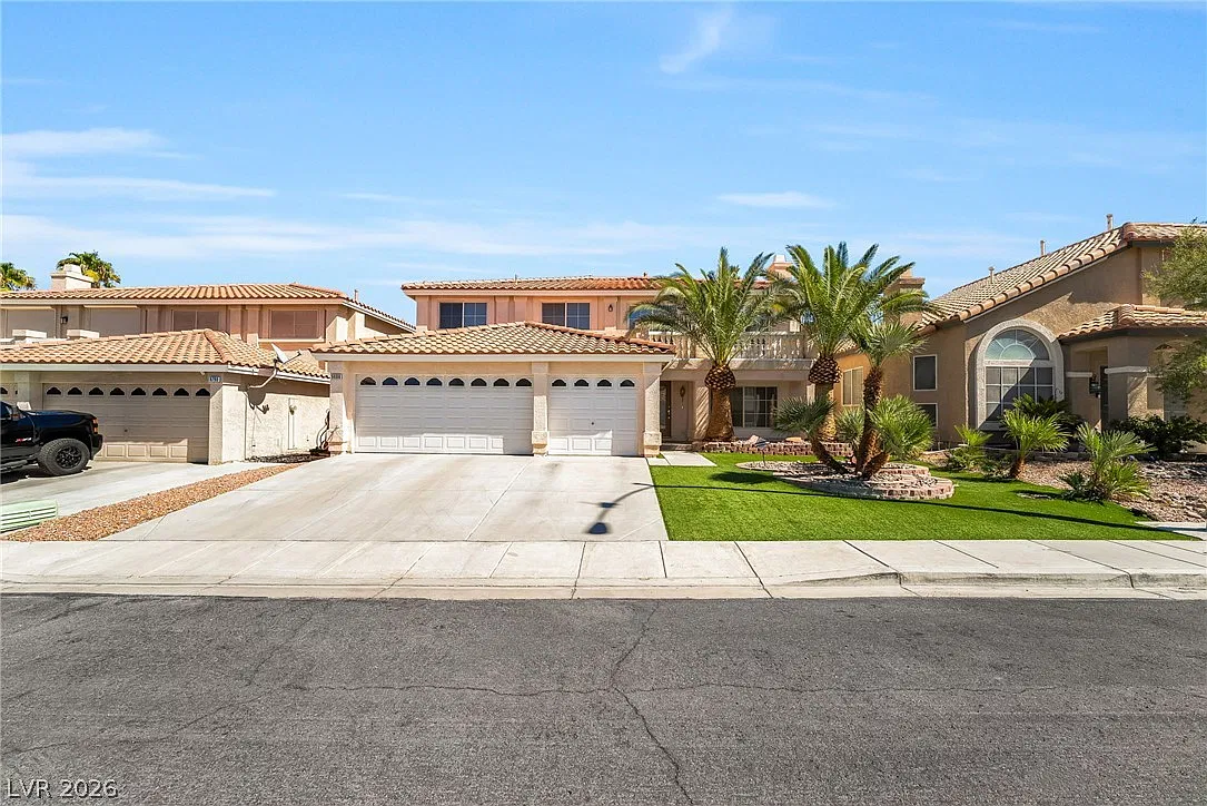 4 bed, 3.0 bath, 3247 sqft, $2,800 — Photo 1