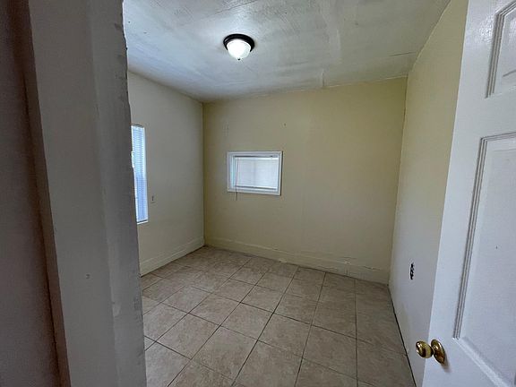 4th image of 5973 Vista Ave