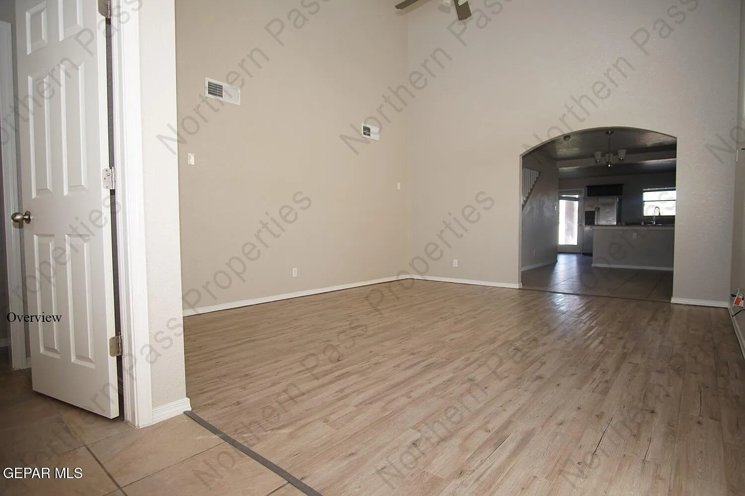 4 bed, 2.5 bath, 1802 sqft, $1,865 — Photo 4